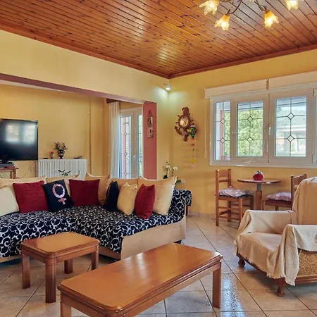 Roxa Montuoso * Agios Leon